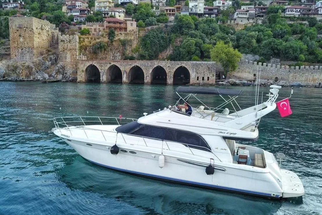 Alanya Yacht Rental 16m Sea Ray 480